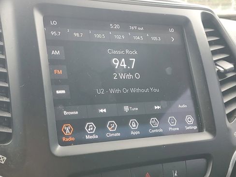 Used 2021 Jeep Cherokee Latitude Lux 80th Anniv w/ Quick Order Package 26U 80TH FWD image 23
