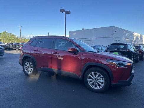 Used 2024 Toyota Corolla Cross LE w/ Moonroof Package AWD/4WD image 8