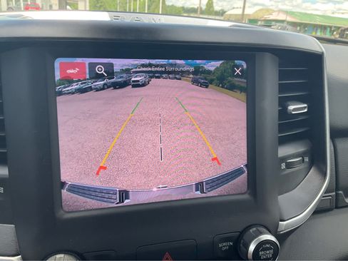 Used 2022 RAM 1500 Big Horn AWD/4WD image 9