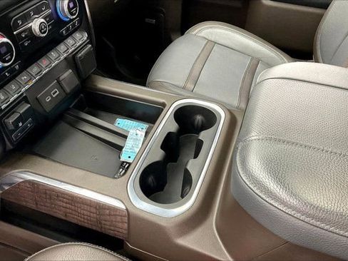 Used 2023 GMC Sierra 2500 Denali w/ Denali Ultimate Package image 16