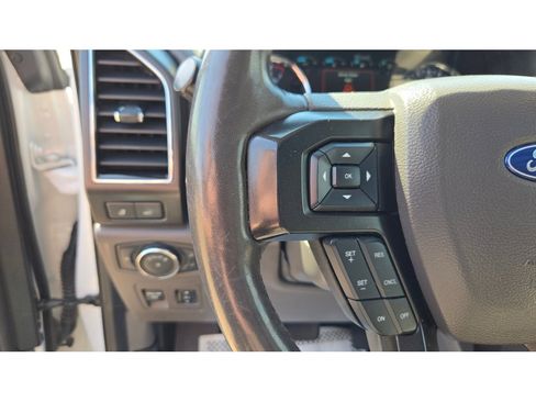 Used 2018 Ford Expedition Limited RWD image 29