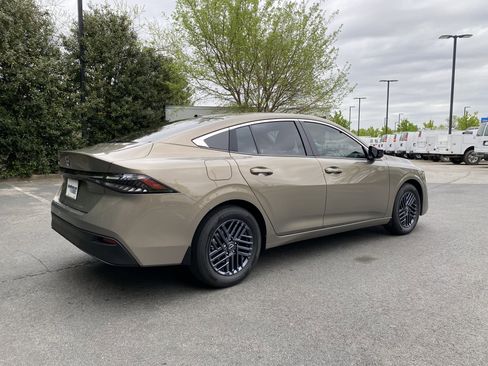 Used 2026 Nissan Sentra SV w/ SV Convenience Package image 9