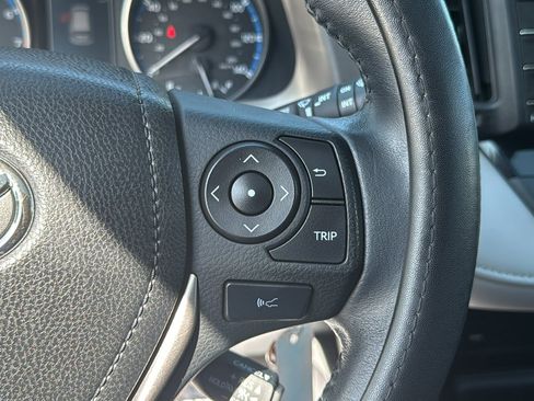Used 2017 Toyota RAV4 XLE AWD/4WD image 15