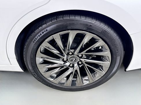 Used 2024 Lexus ES 350 w/ Accessory Package (Z2) FWD image 30