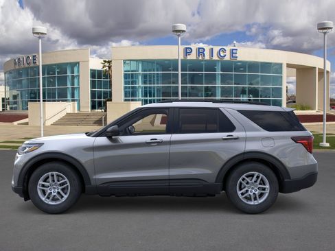Used 2026 Ford Explorer Active RWD image 3