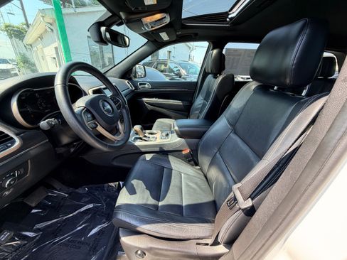 Used 2017 Jeep Grand Cherokee Limited AWD/4WD image 20