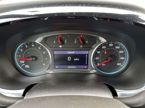 Used 2023 Chevrolet Traverse LT AWD/4WD image 18