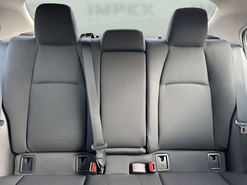 Used 2025 Toyota Corolla LE image 10