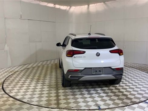 Used 2023 Buick Encore GX Essence w/ Experience Buick Package image 7