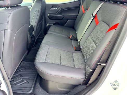 Used 2024 Chevrolet Colorado Z71 w/ Z71 Convenience Package 2 image 16