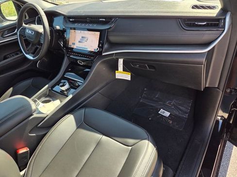 New 2026 Jeep Grand Cherokee Limited w/ Limited Altitude Package RWD image 15