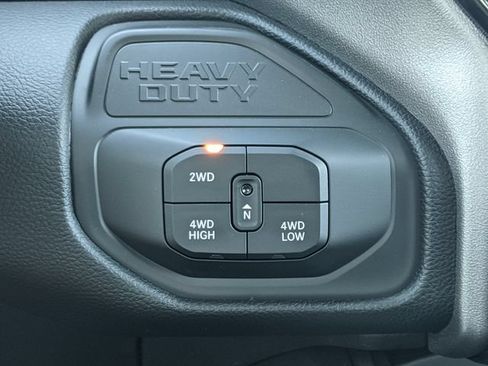 New 2026 RAM 3500 Laramie AWD/4WD image 17