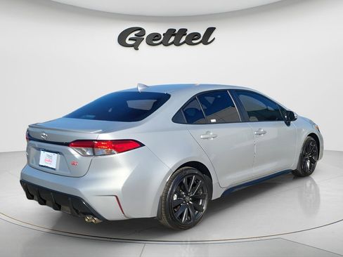 Used 2025 Toyota Corolla SE image 4