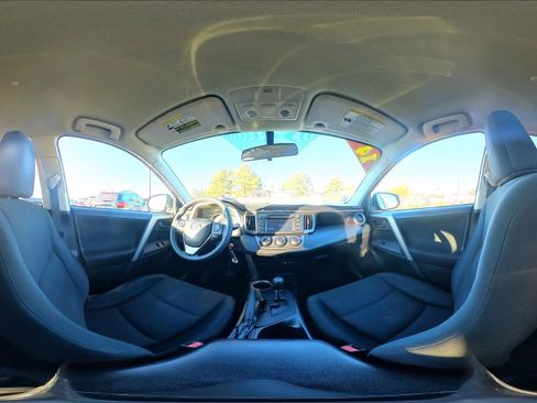 Used 2014 Toyota RAV4 LE image 32