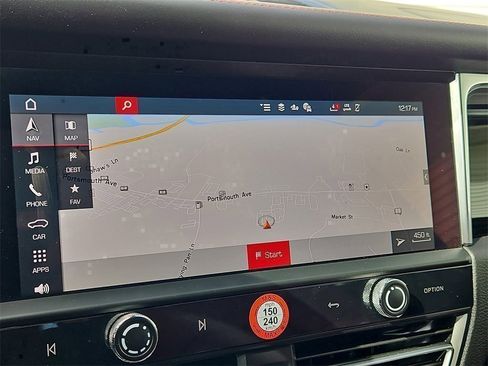 Certified 2025 Porsche Macan image 18