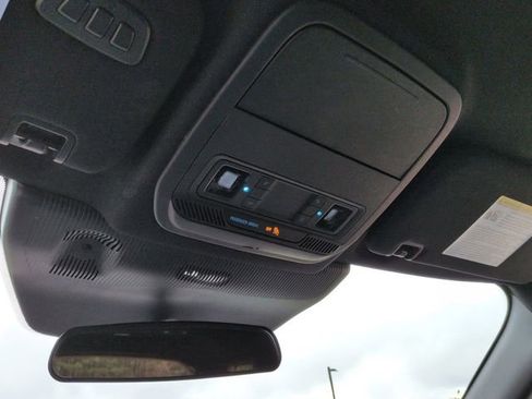 Certified 2025 Ford Explorer ST-Line image 21