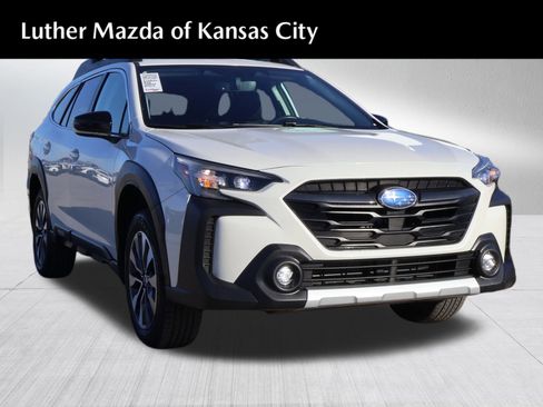 Used 2023 Subaru Outback Limited image 1