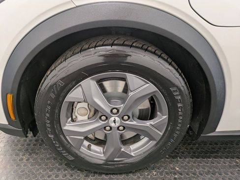 Used 2022 Ford Mustang Mach-E Select image 7