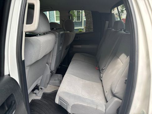 Used 2011 Toyota Tundra 4x4 Double Cab w/ Tow Pkg image 28