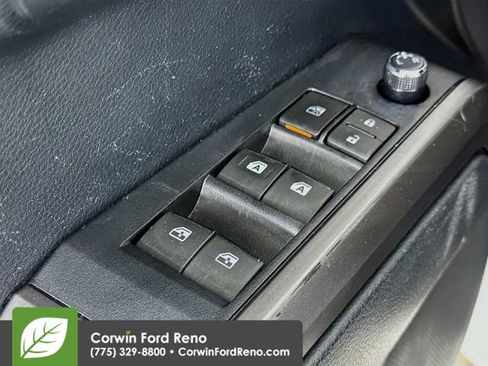 Used 2018 Toyota Tacoma TRD Off-Road w/ Technology Package image 17