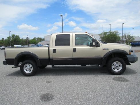 Used 2001 Ford F250 XL AWD/4WD image 2