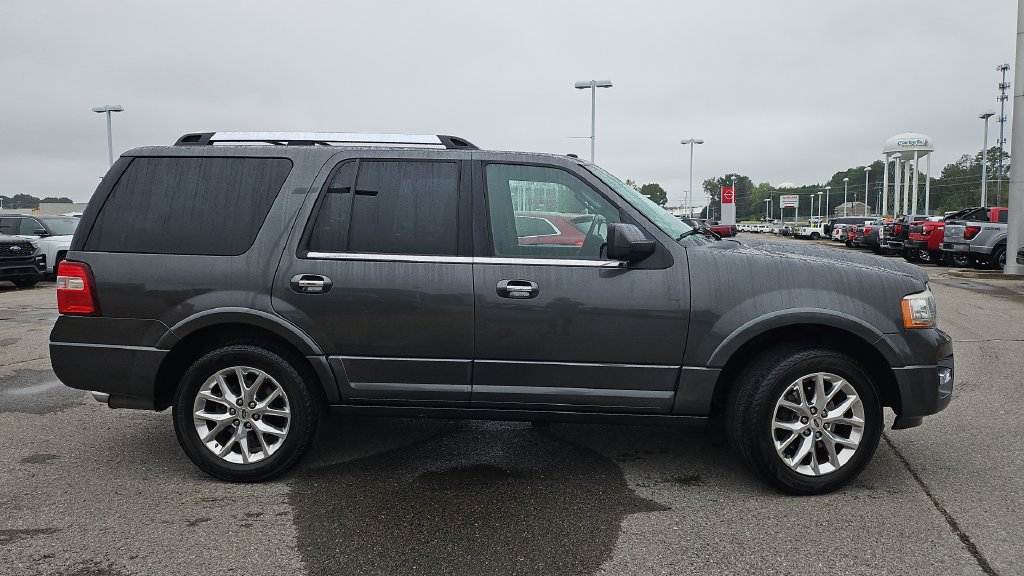 Used 2017 Ford Expedition Limited w/ Equipment Group 301A AWD/4WD image 2
