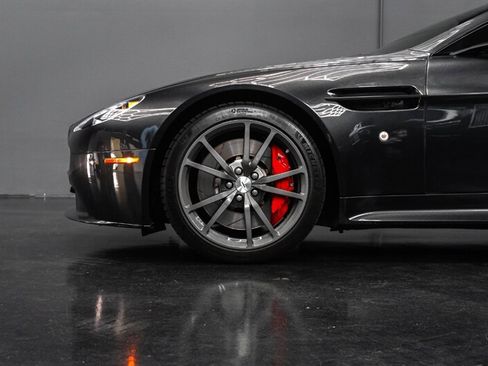 Used 2016 Aston Martin V8 Vantage S RWD image 4