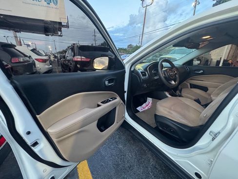 Used 2018 Jeep Compass Sport image 7