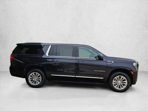 Used 2024 GMC Yukon XL SLT RWD image 4