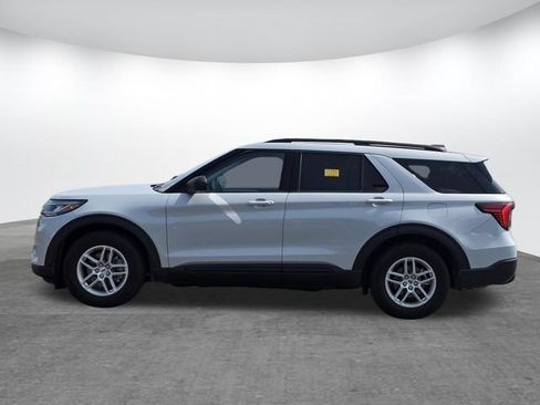 Used 2026 Ford Explorer Active w/ Active Comfort Package RWD image 3