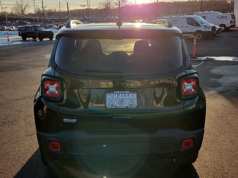 Used 2020 Jeep Renegade Altitude image 5