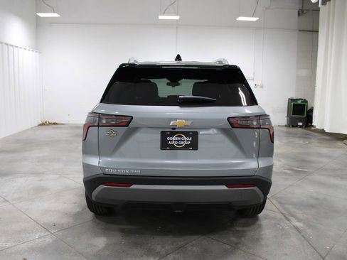 New 2026 Chevrolet Equinox LT w/ Convenience Package II image 8