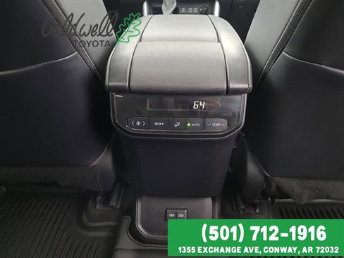 Used 2023 Toyota Highlander XLE image 23