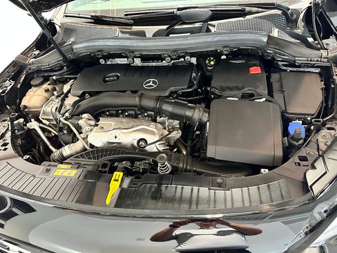 Certified 2022 Mercedes-Benz GLA 250 4MATIC image 40