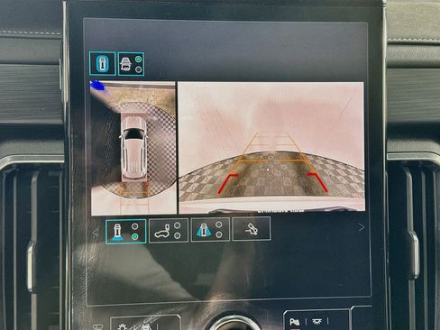 Used 2025 GMC Acadia Elevation FWD image 23