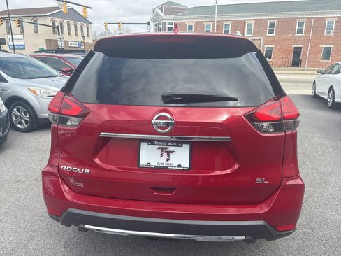 Used 2017 Nissan Rogue SL FWD image 4
