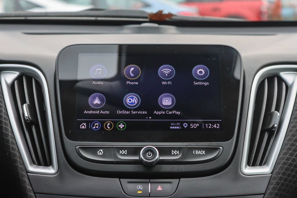 Used 2025 Chevrolet Malibu LS FWD image 13