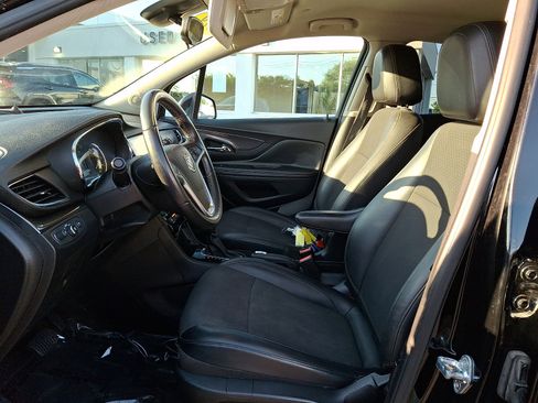 Certified 2019 Buick Encore Sport Touring AWD/4WD image 13