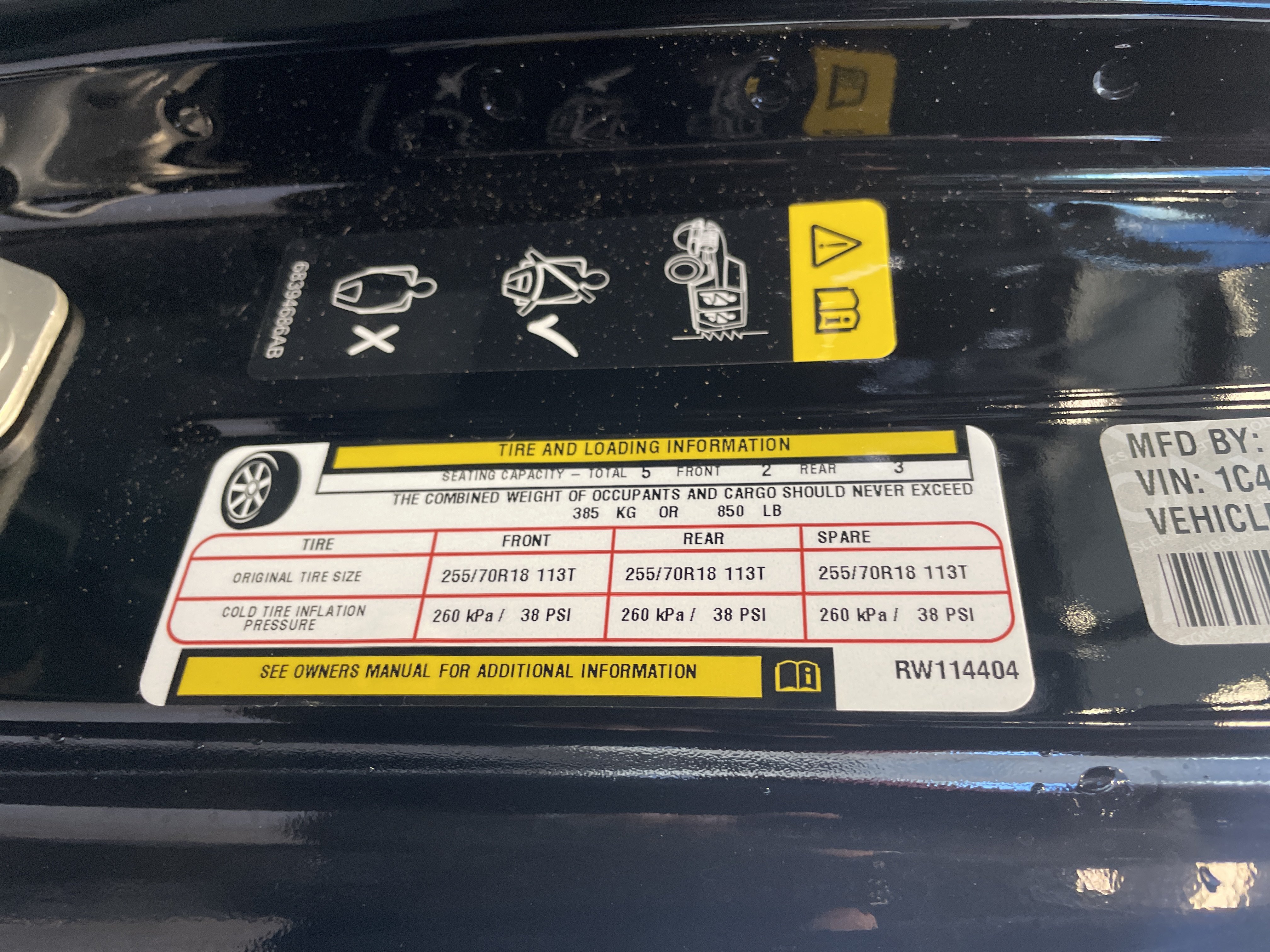 Used 2024 Jeep Wrangler Unlimited Sahara w/ Technology Group AWD/4WD image 39