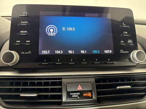 Used 2018 Honda Accord LX image 19