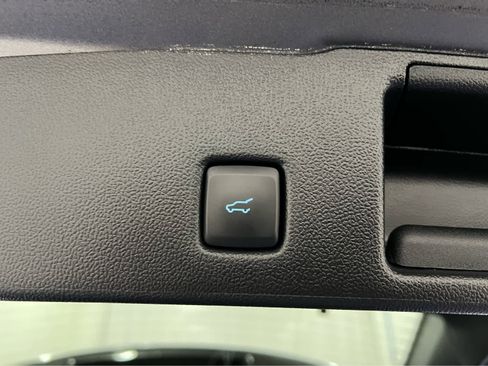 Used 2022 Ford Escape SE w/ Convenience Package image 15