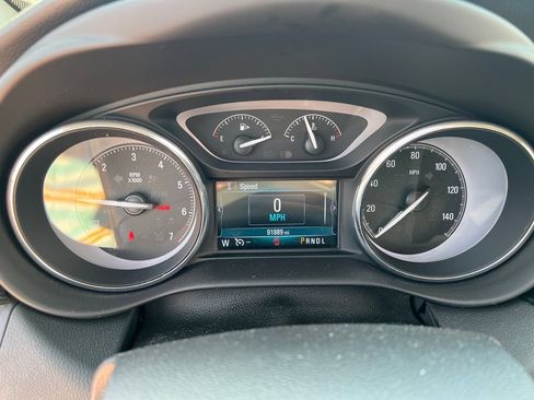 Used 2020 Buick Envision Essence AWD/4WD image 23