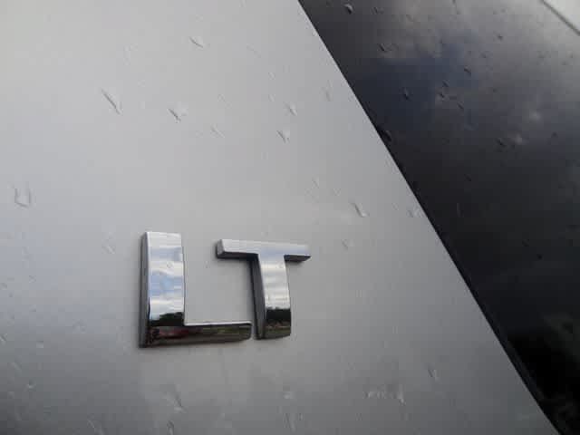 Used 2014 Chevrolet Suburban LT RWD image 30