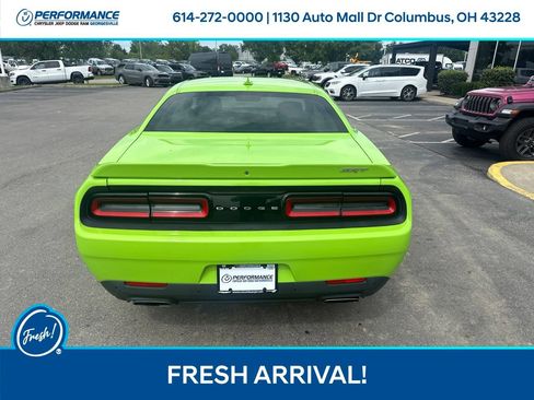 Used 2015 Dodge Challenger SRT RWD image 5