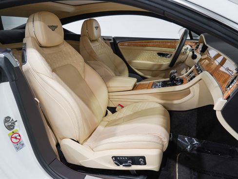 Used 2020 Bentley Continental GT AWD/4WD image 15