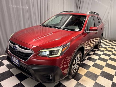 Used 2020 Subaru Outback Premium AWD/4WD image 1