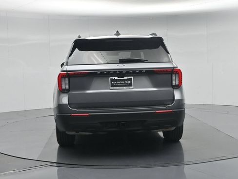Certified 2025 Ford Explorer Active RWD image 58