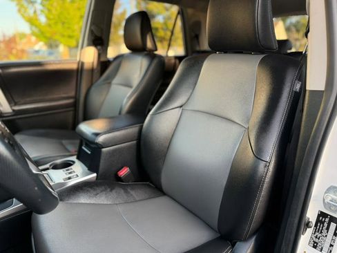 Used 2020 Toyota 4Runner SR5 Premium image 18