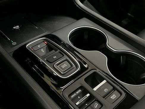 Used 2025 Honda Pilot Touring image 21