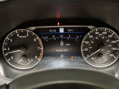 Certified 2024 Nissan Altima 2.0 SR image 17